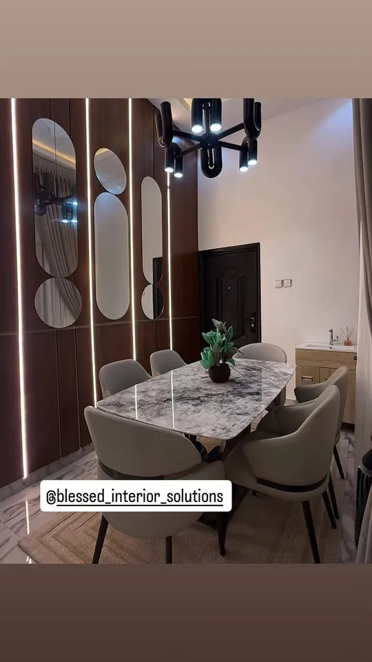 Diamond Mirrors & Mirror Décor design idea
